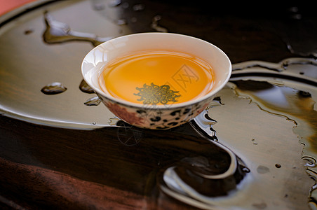 一泡茶香，养生之道：品茶与喝茶的健康益处