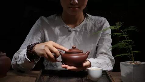 茶香传奇，养生之道：品茶的好处知多少